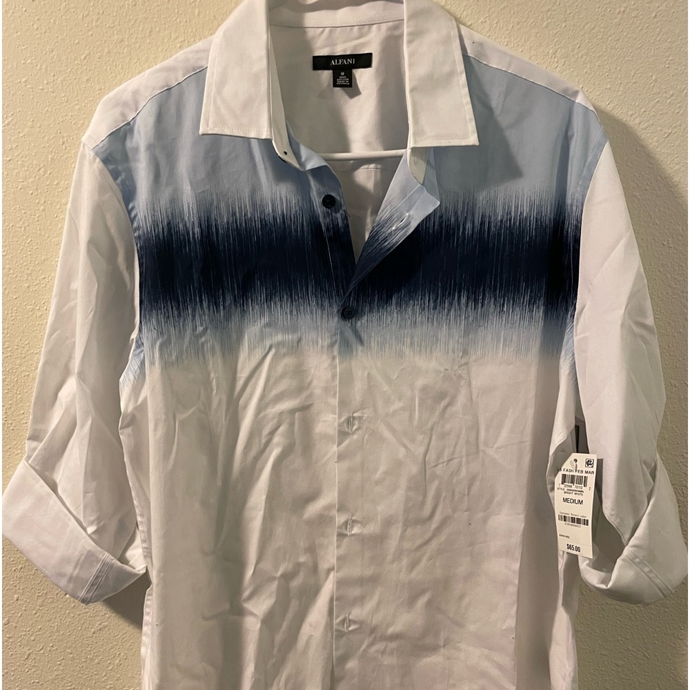 Mens Alfani Shirt New with Tags. Size Medium